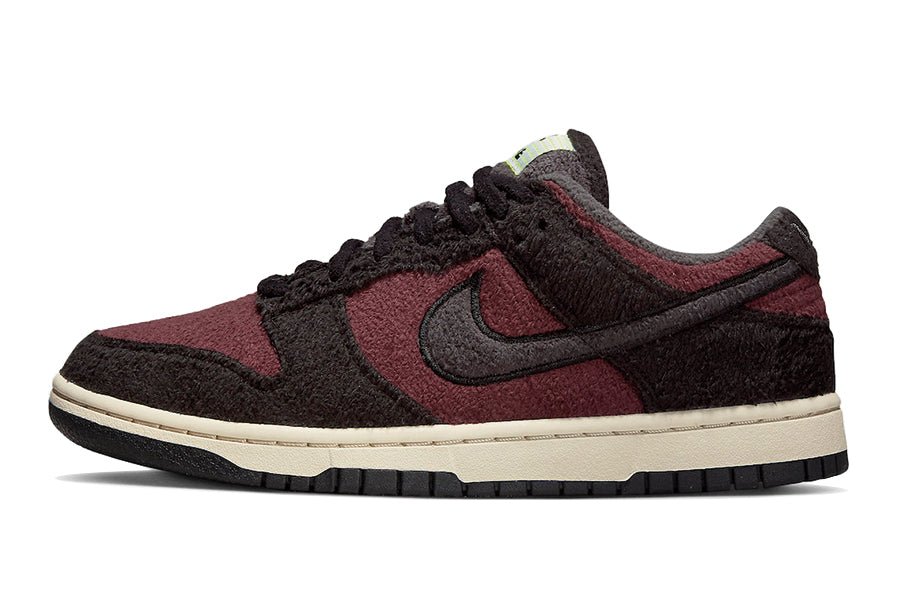 Nike Dunk Low Fleece Burgundy Crush