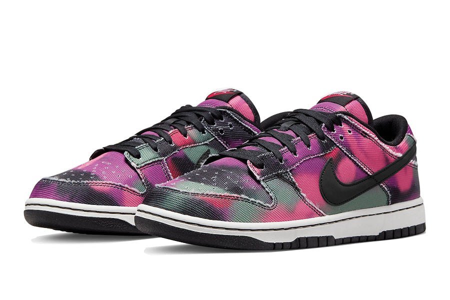 Nike Dunk Low Graffiti Pink