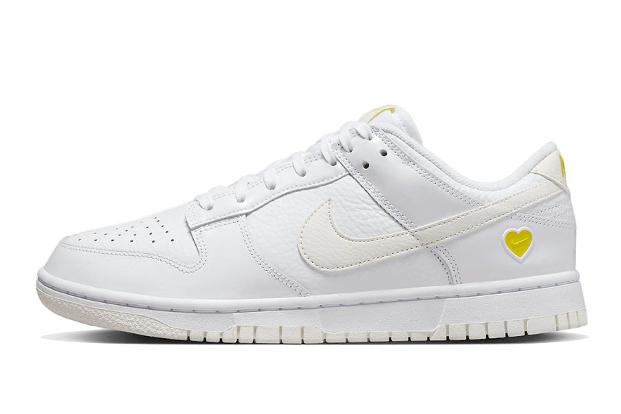 Nike Dunk Low Yellow Heart