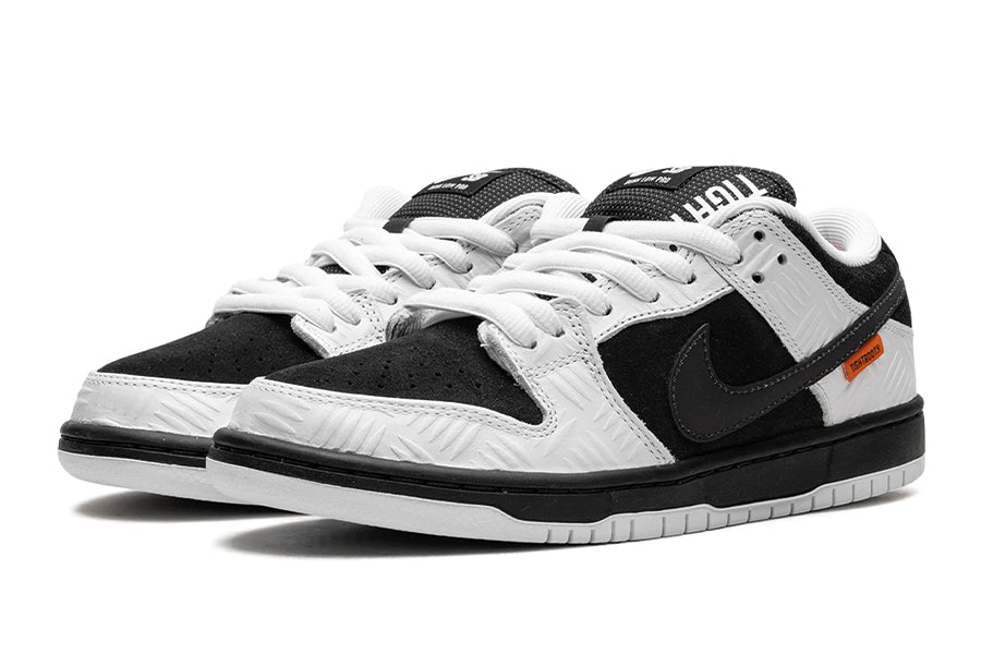 Nike Dunk SB Low Tightbooth